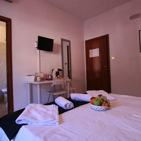 Guest House San Peter Roma Eksteriør bilde
